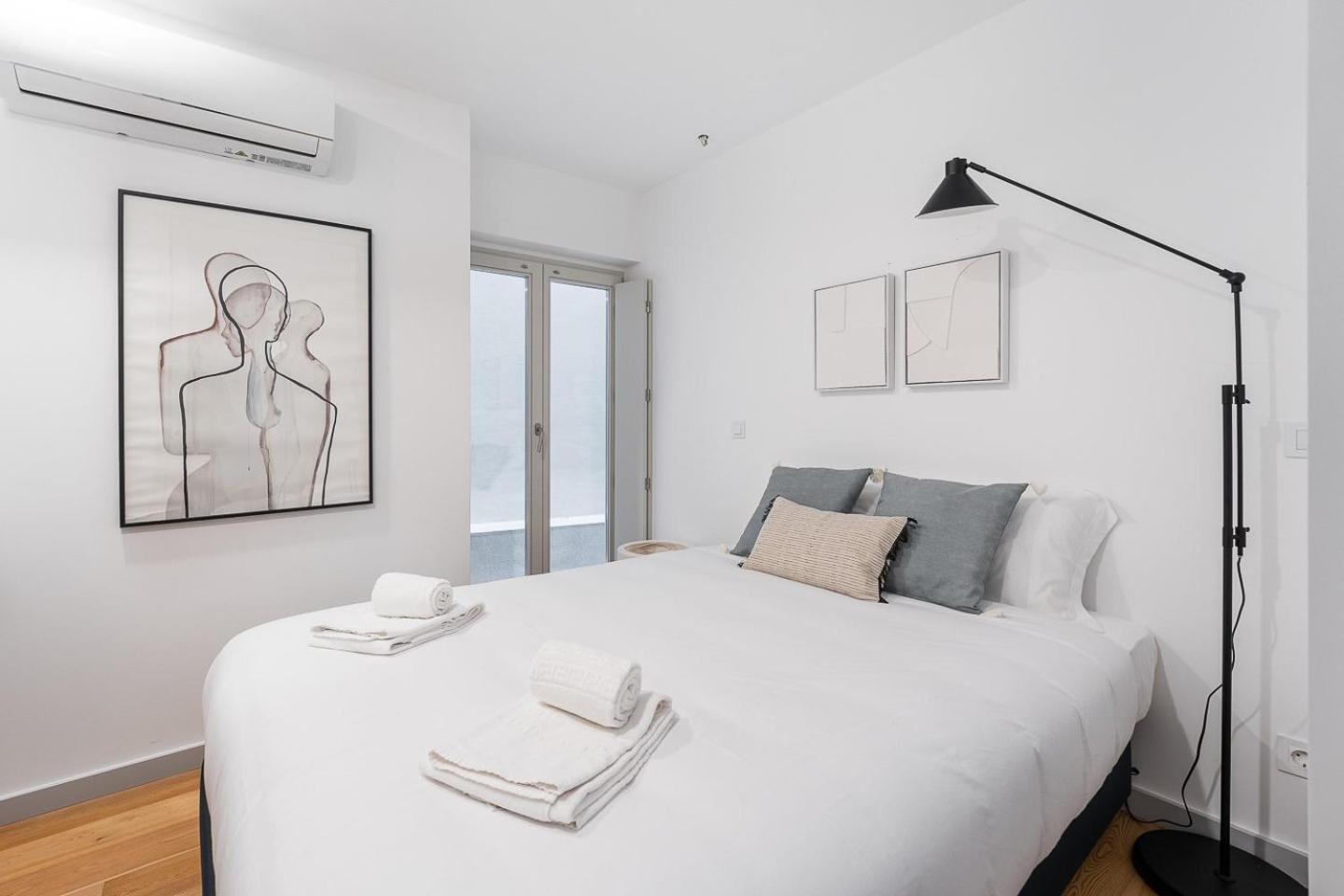 Guestready - Downtown Refuge With Private Parking Apartment Porto Exterior photo